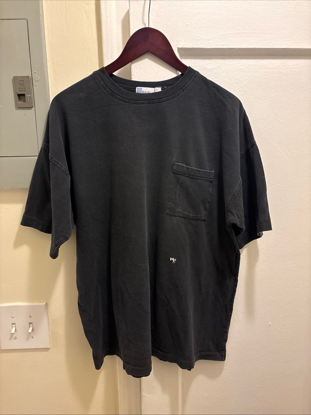 Men’s vintage 90’s style Hommegirls Black Pocket T-Shirt size large